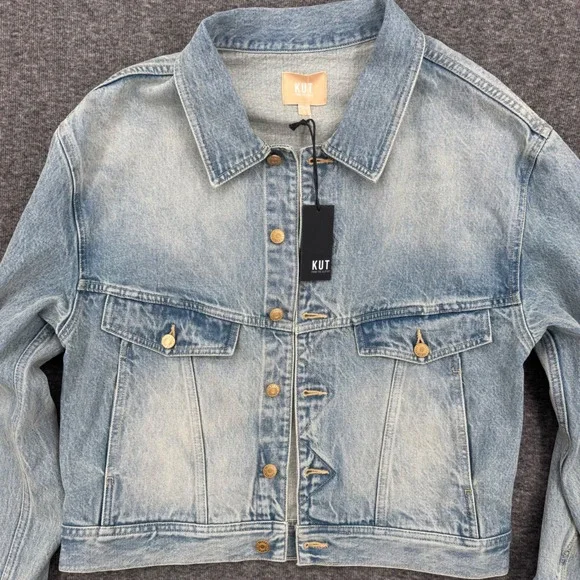 KUT from the Kloth Quinn Button Front Panel Jacket Light Wash Denim  Small - Picture 2 of 6